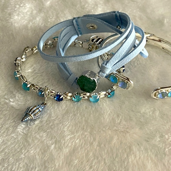 Shell Bracelet Set - Picture 3 of 4